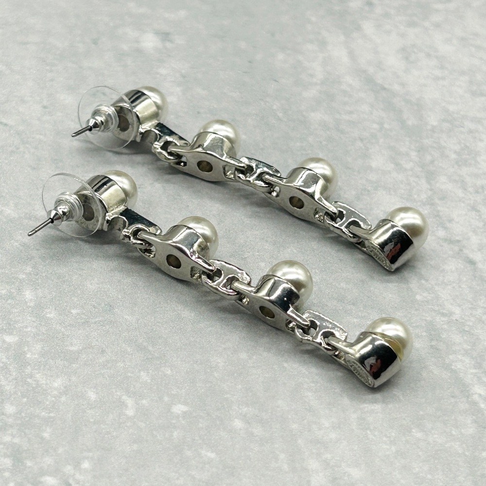 Gorgeous KJL Kenneth Jay Lane Long Silver Tone Pearl Cubic Zirconia CZ Earrings - Picture 7 of 14